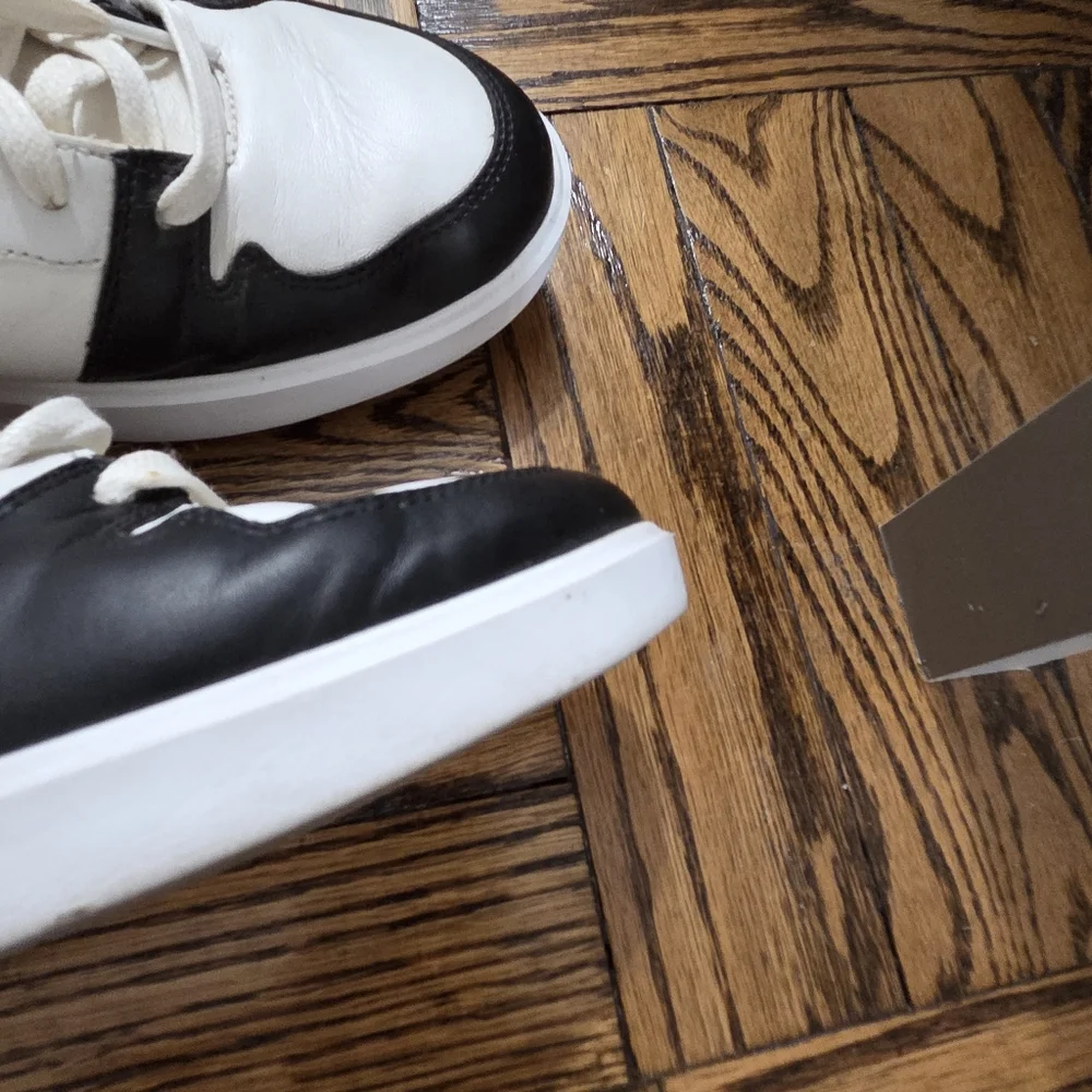 Cole Haan Women's White & Black Leather Leopard-Accent Sneaker Grand Crosscourt - Picture 9 of 16